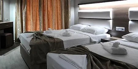 Adler Szálloda 2*